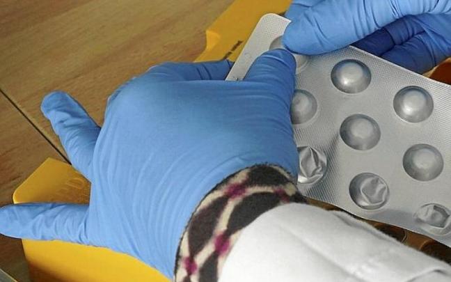 Informazio horretatik kanpoko artxiboko-irudi bateko botikak. Alex Larretxi