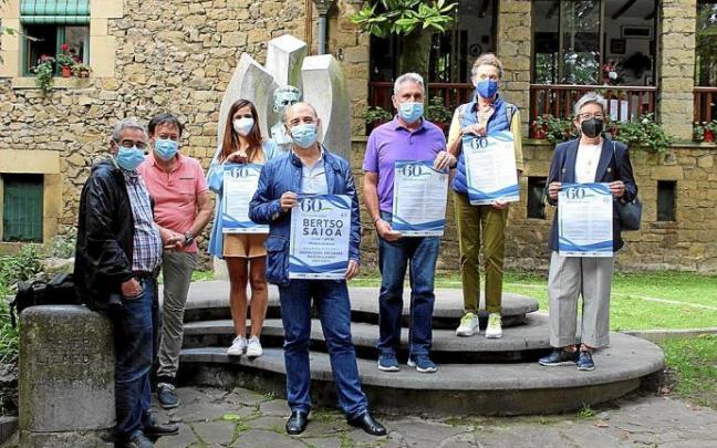 Representantes de la Mesa de Personas Mayores de Zarautz.