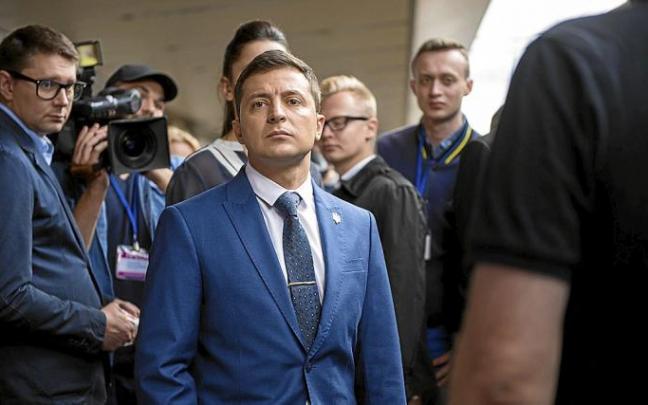Volodímir Zelenski, en una escena de la ficción de la que fue protagonista. Foto: Mediaset