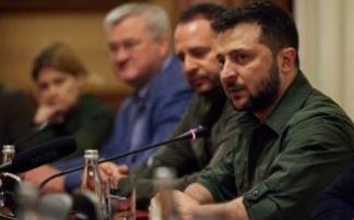 Volodimir Zelenski durante una reunión esta semana. Volodimir Zelenski durante una reunión esta semana.