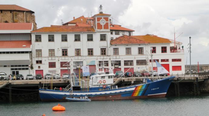 Ontziak gaur egingo du Bermeoko Artza kaitik Portugaleterako itsas-zeharkaldia.