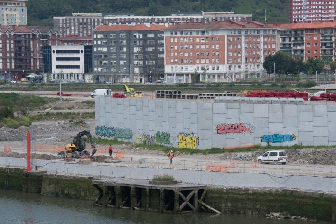 El estribo o apoyo en el que se asentará el puente que conecte con Zorrotza ya está construído en la isla de Zorrotzaurre.