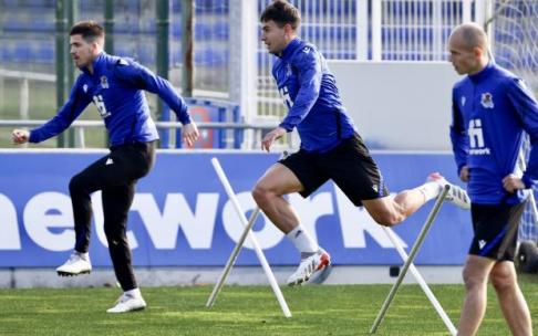 Zubimendi no se ha ejercitado y tiene muy difícil jugar el domingo ante el Getafe