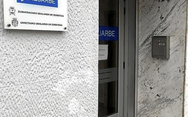 La oficina de Aquarbe, ayer al mediodía. La oficina de Aquarbe, ayer al mediodía.