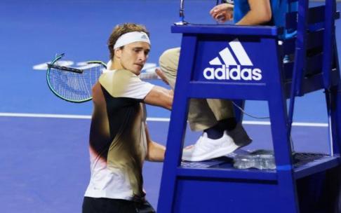 Zverev, fuera de sí en el torneo de Acapulco. Zverev, fuera de sí en el torneo de Acapulco.